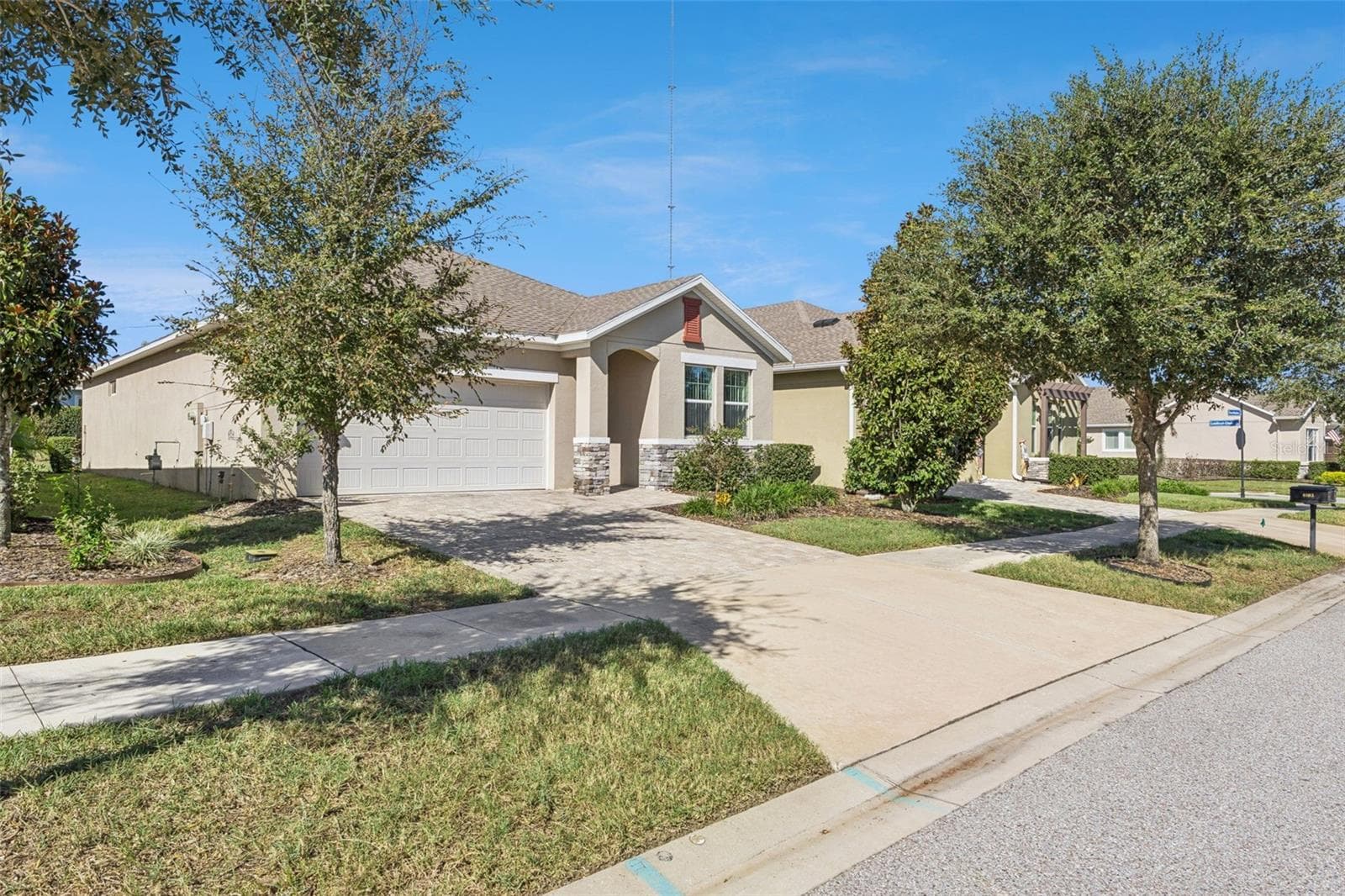 Located in 55+ section of Fishhawk Ranch West - 6103 PLOVER MEADOW ST, LITHIA