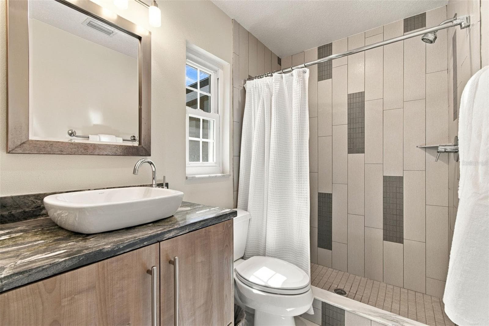 Primary Bathroom - 9450 ROBERTS RD, ODESSA
