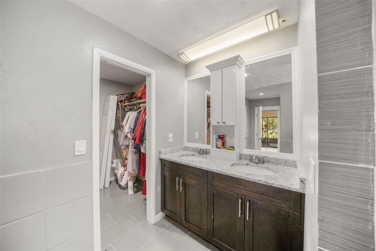 Single Family Residence at 6912 SENOJ DR, TAMPA, photo 43 of 59