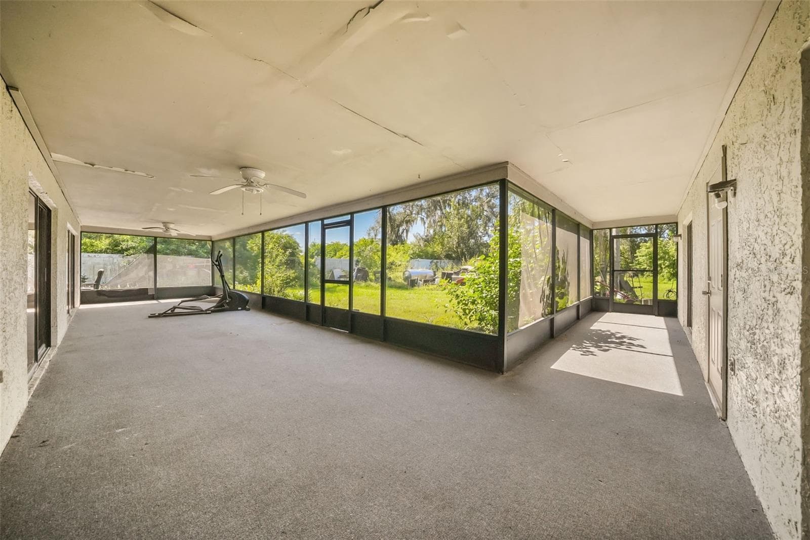 Single Family Residence at 6912 SENOJ DR, TAMPA, photo 50 of 59