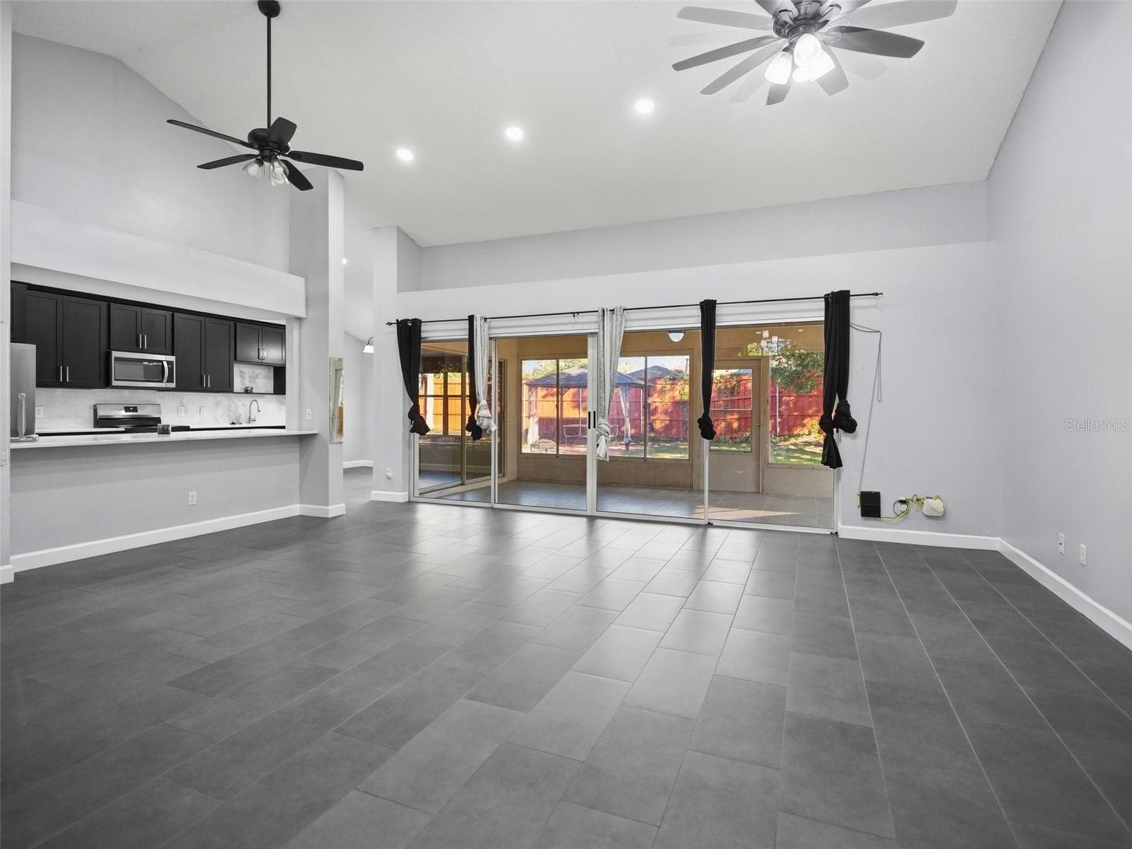 Single Family Residence at 10220 GIFFORD DR, SPRING HILL, photo 4 of 47