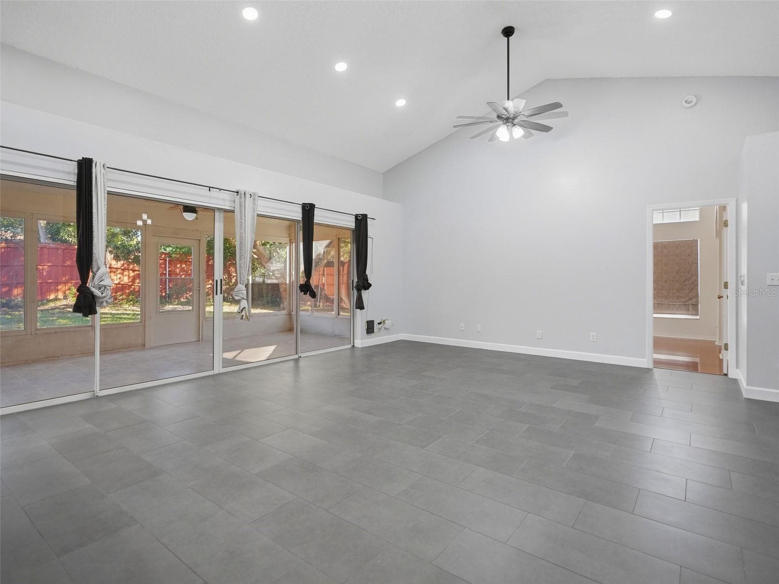 Single Family Residence at 10220 GIFFORD DR, SPRING HILL, photo 5 of 47