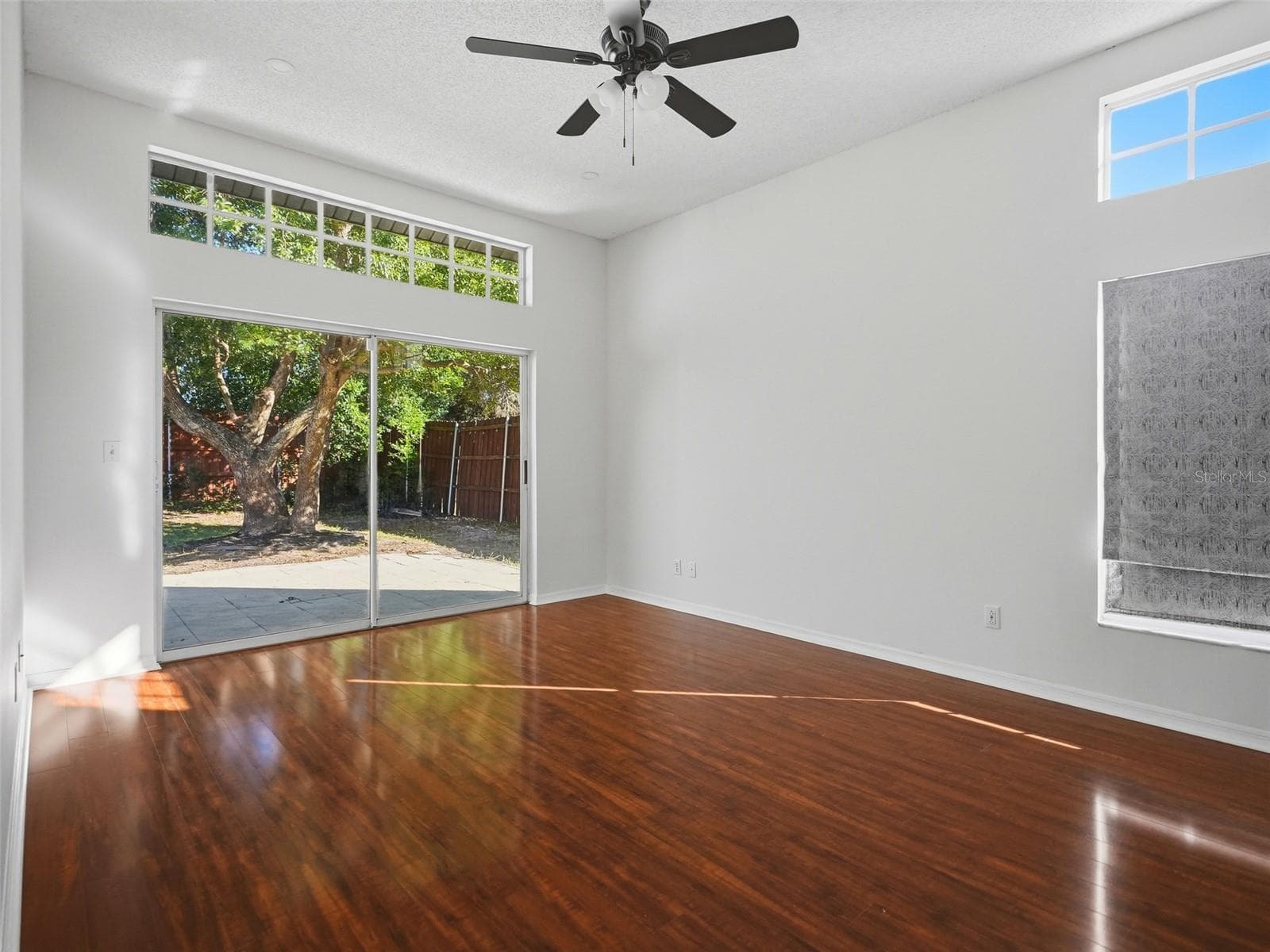 Single Family Residence at 10220 GIFFORD DR, SPRING HILL, photo 15 of 47