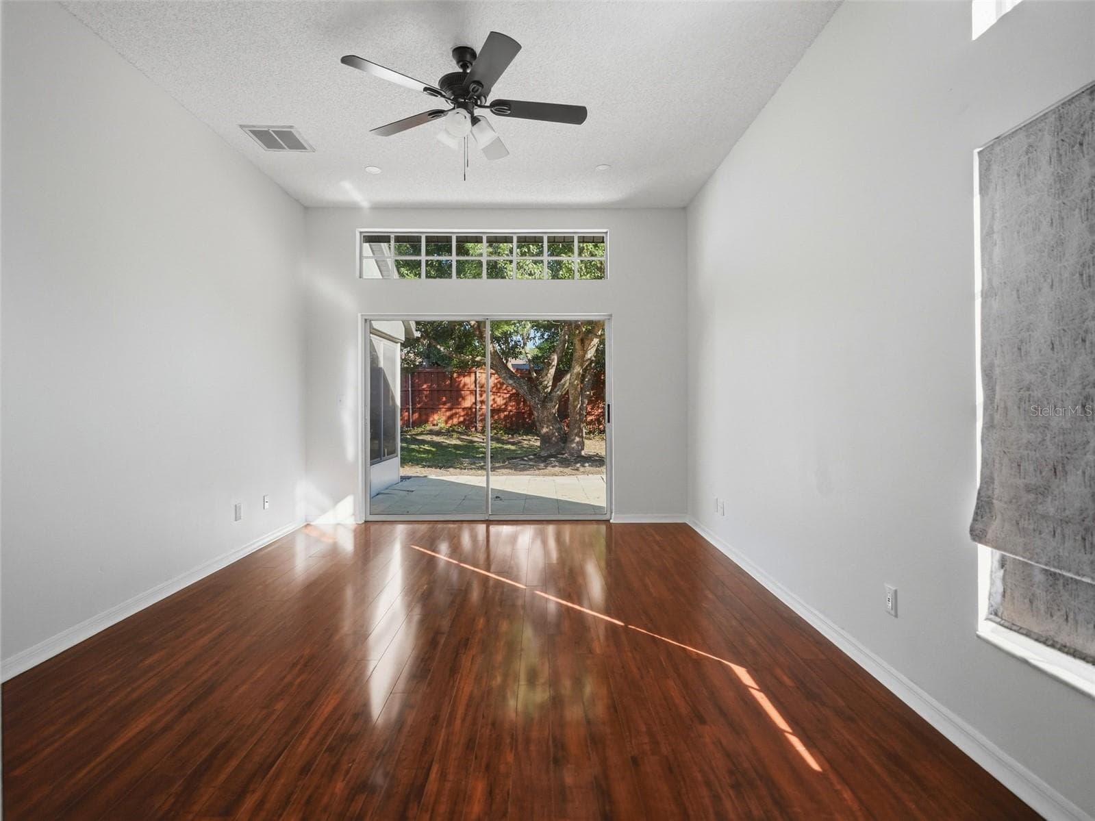 Single Family Residence at 10220 GIFFORD DR, SPRING HILL, photo 16 of 47