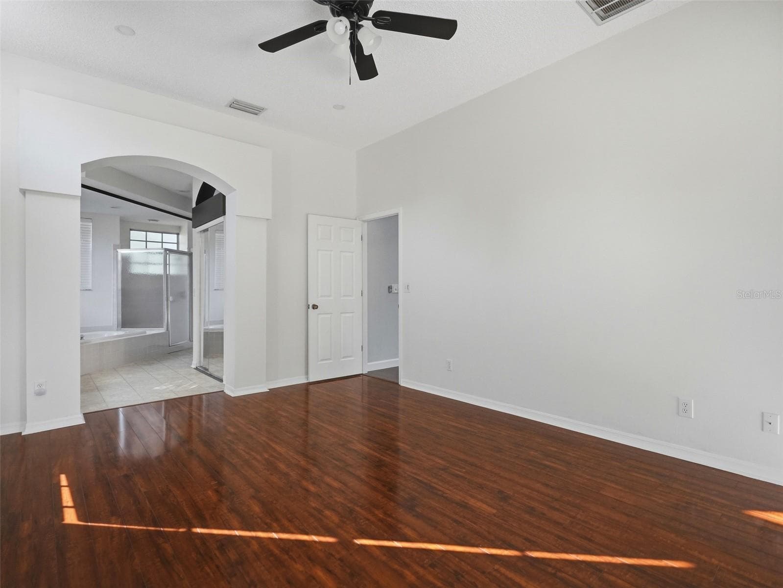 Single Family Residence at 10220 GIFFORD DR, SPRING HILL, photo 17 of 47