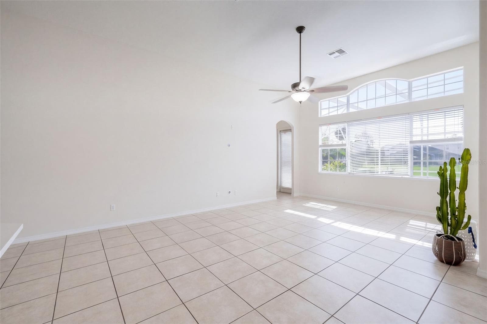 Single Family Residence at 2102 PUTTER PL, KISSIMMEE, photo 12 of 44