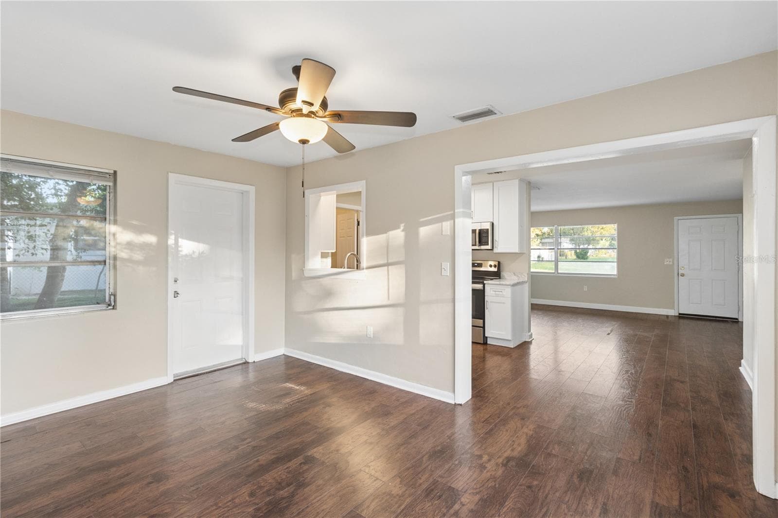 Single Family Residence at 14 S LEE ST, BEVERLY HILLS, photo 10 of 24