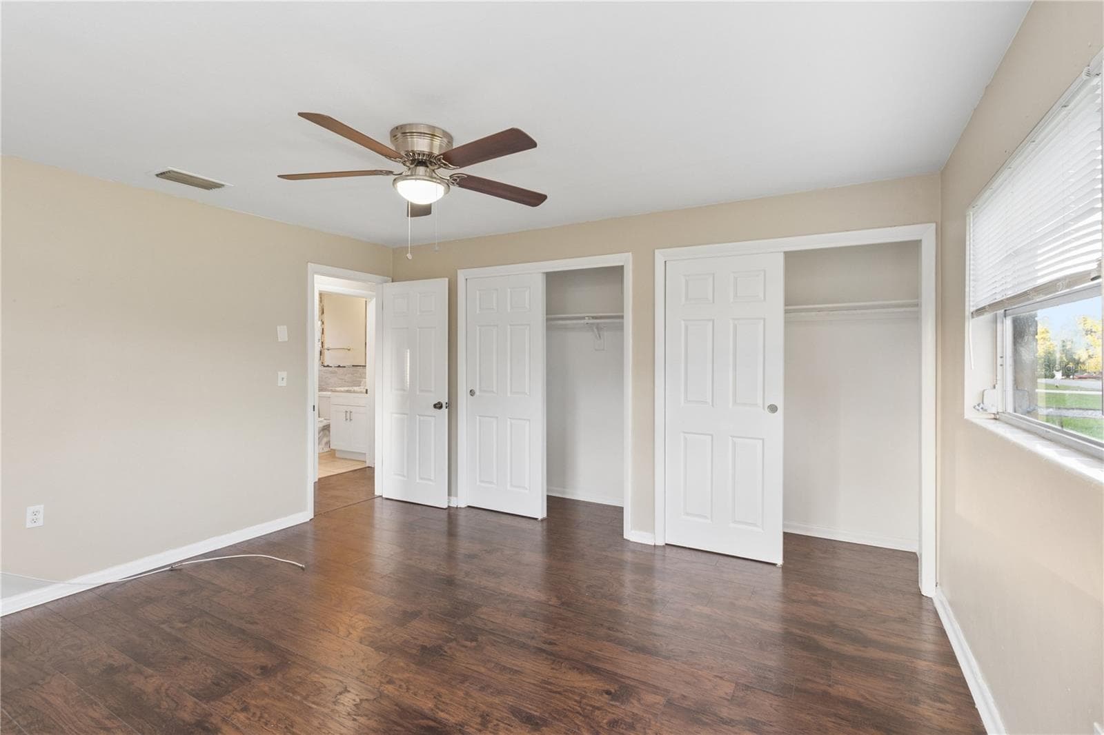 Single Family Residence at 14 S LEE ST, BEVERLY HILLS, photo 13 of 24