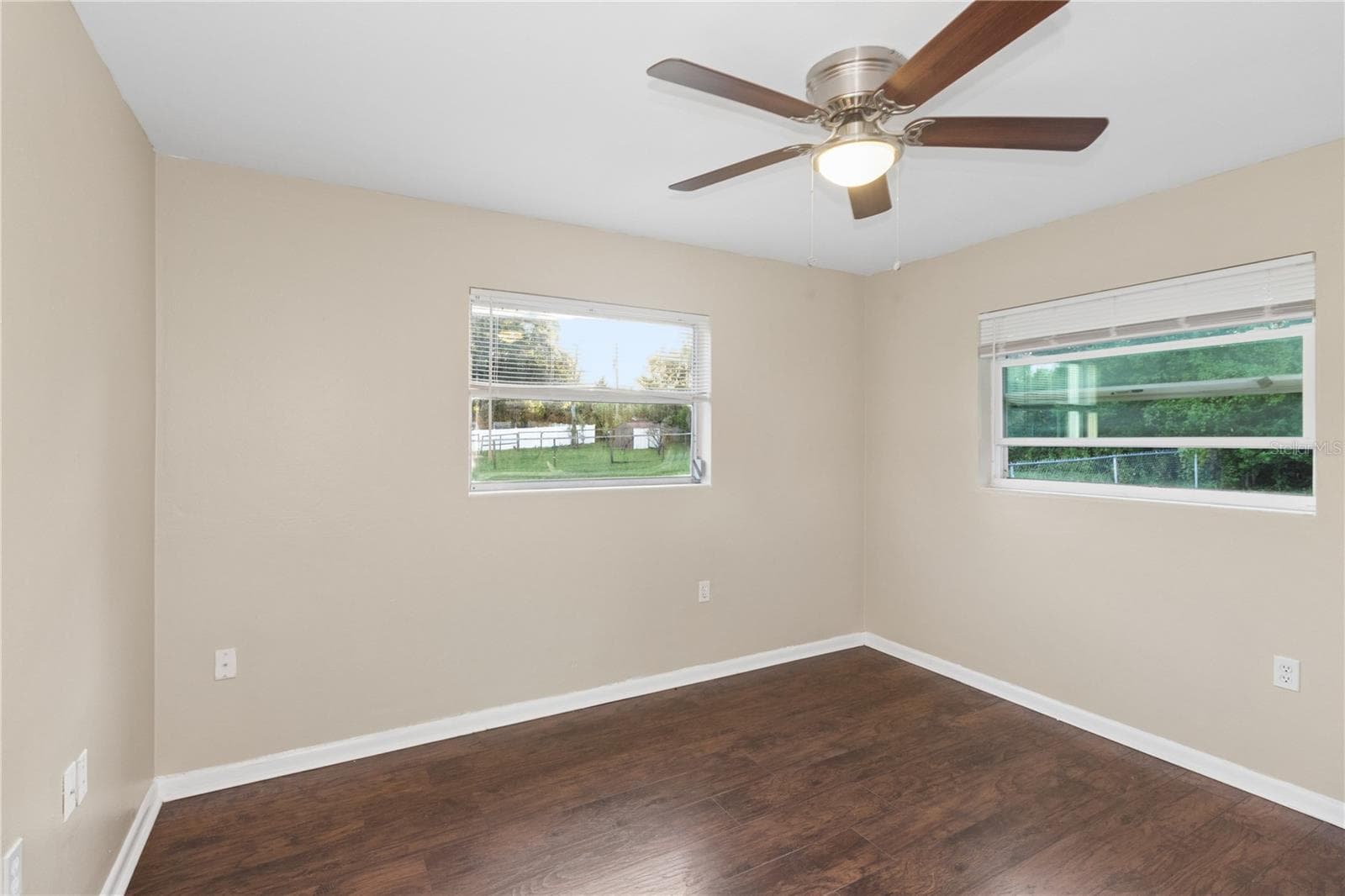 Single Family Residence at 14 S LEE ST, BEVERLY HILLS, photo 14 of 24