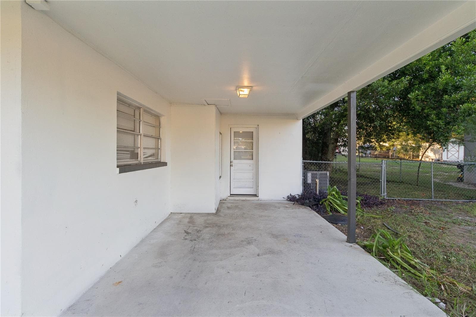 Single Family Residence at 14 S LEE ST, BEVERLY HILLS, photo 21 of 24