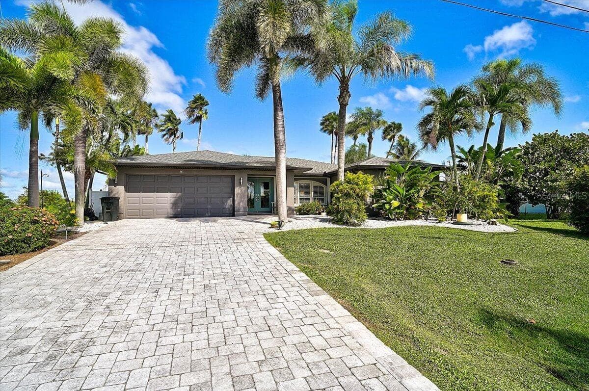 Single Family Residence at 8877 CALUMET BLVD, PORT CHARLOTTE, photo 3 of 58