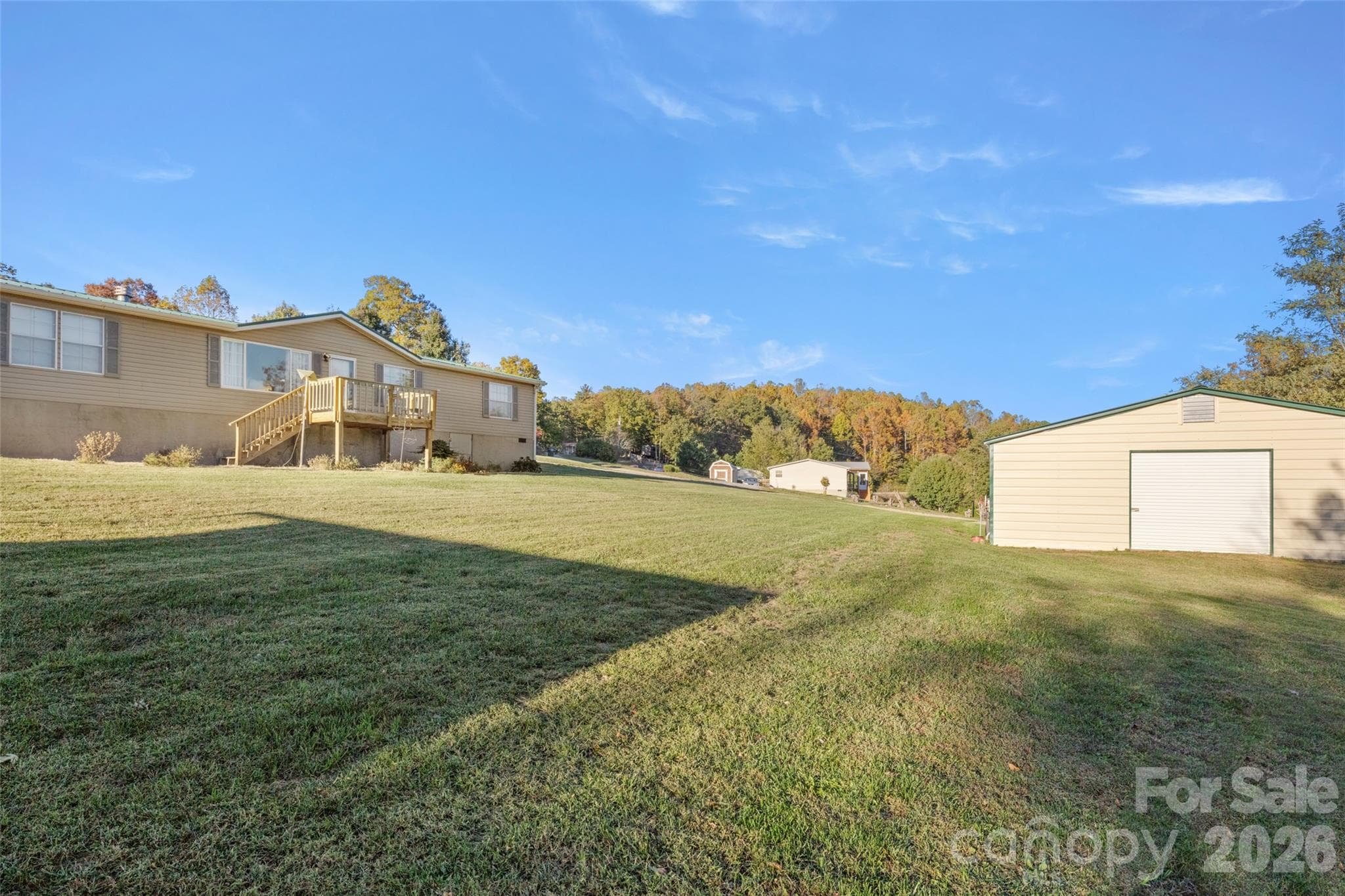 Single Family Residence at 81 Dena Nix Lane, Hendersonville, photo 10 of 26