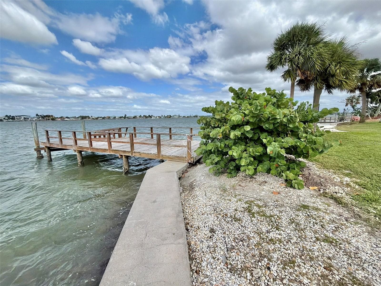 Bring Your Big Boat! - 1 PARADISE LN, TREASURE ISLAND