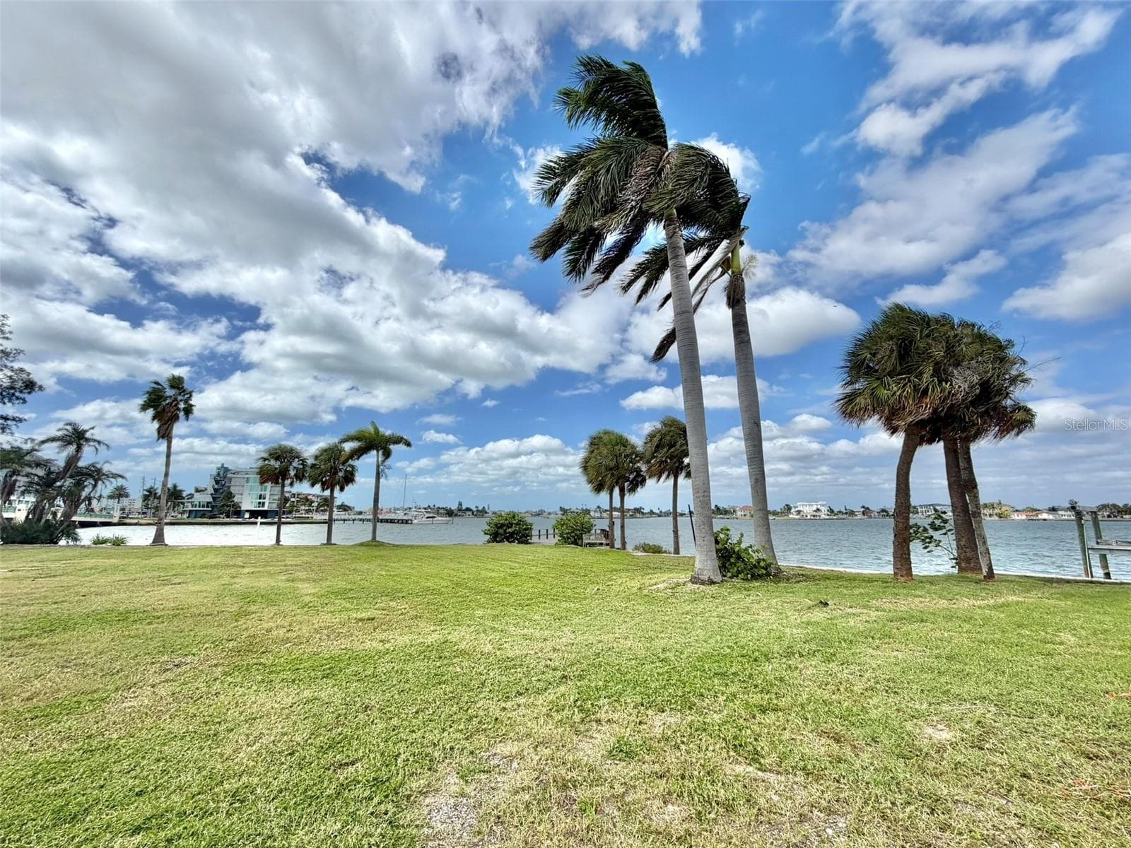 180 degrees of views to choose! - 1 PARADISE LN, TREASURE ISLAND