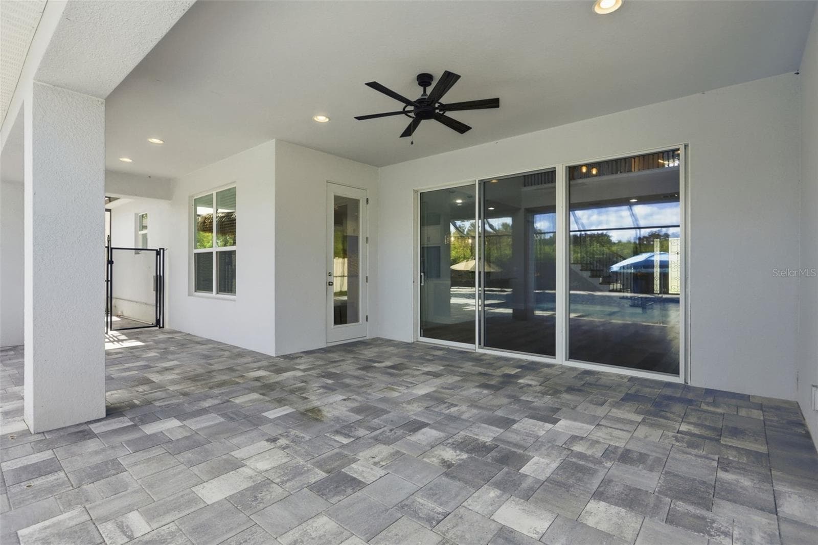 Large covered lanai - 1552 MYRTLE OAKS TRL, OVIEDO