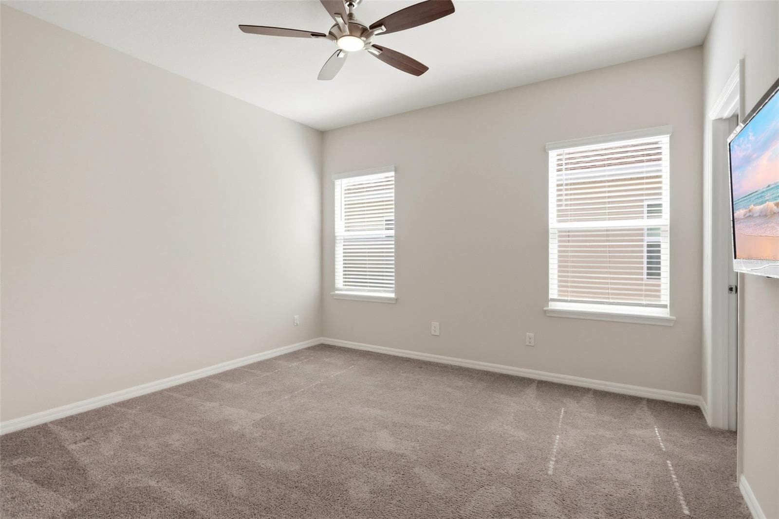 Bedroom 4 with walk in closet - 1552 MYRTLE OAKS TRL, OVIEDO
