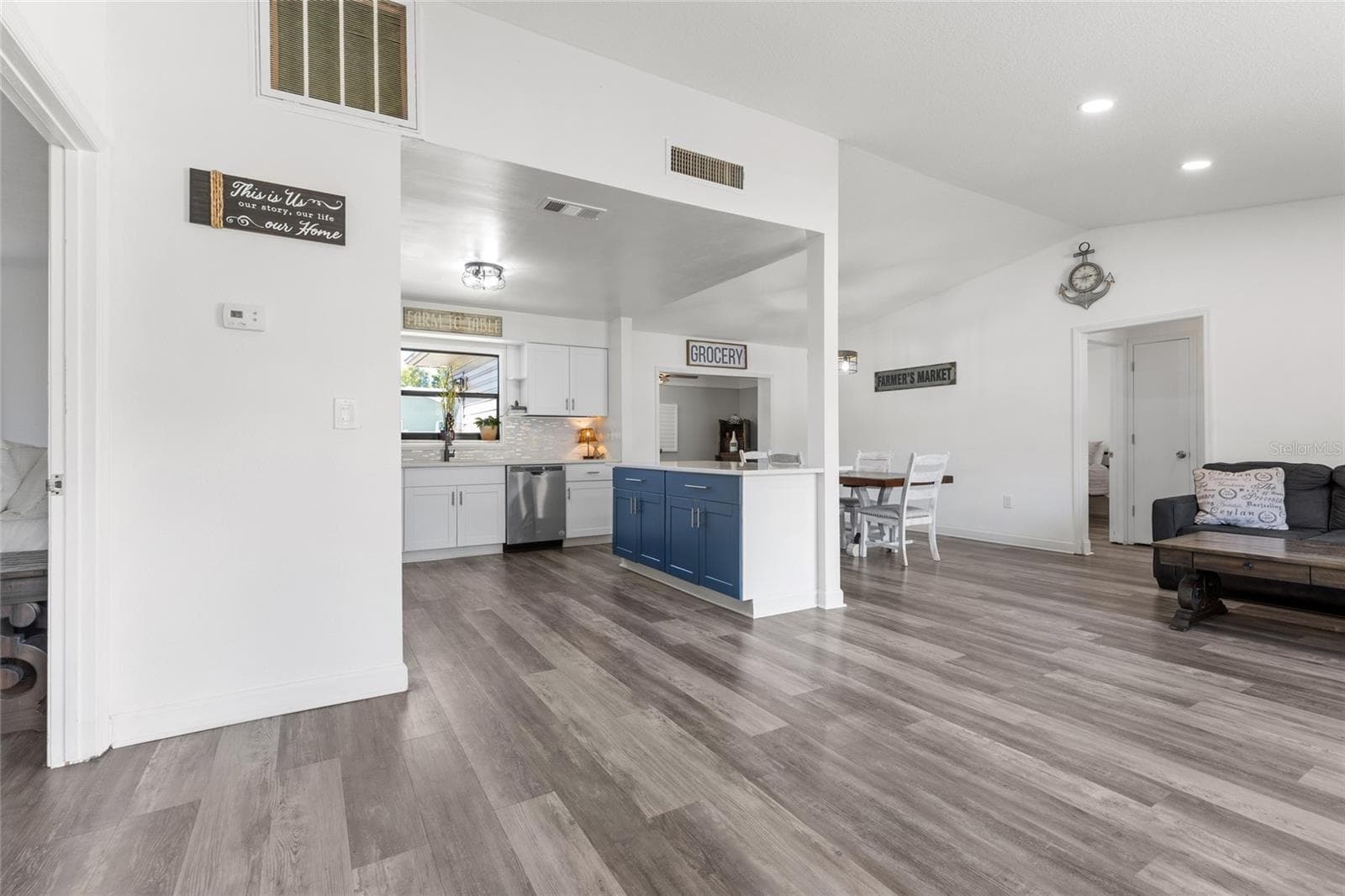 Single Family Residence at 1830 WILLOW OAK DR W, PALM HARBOR, photo 16 of 59