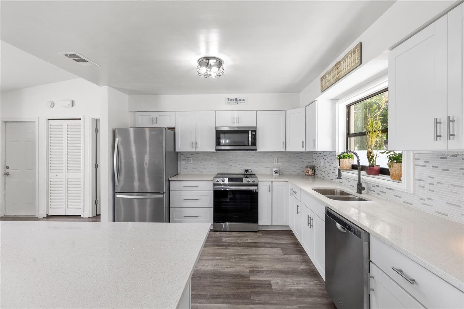Single Family Residence at 1830 WILLOW OAK DR W, PALM HARBOR, photo 19 of 59