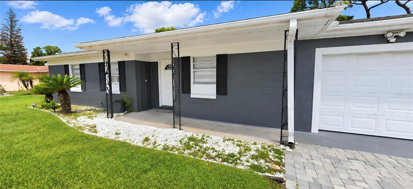 Single Family Residence at 8007 MEADOWGLEN DR, ORLANDO, photo 2 of 36
