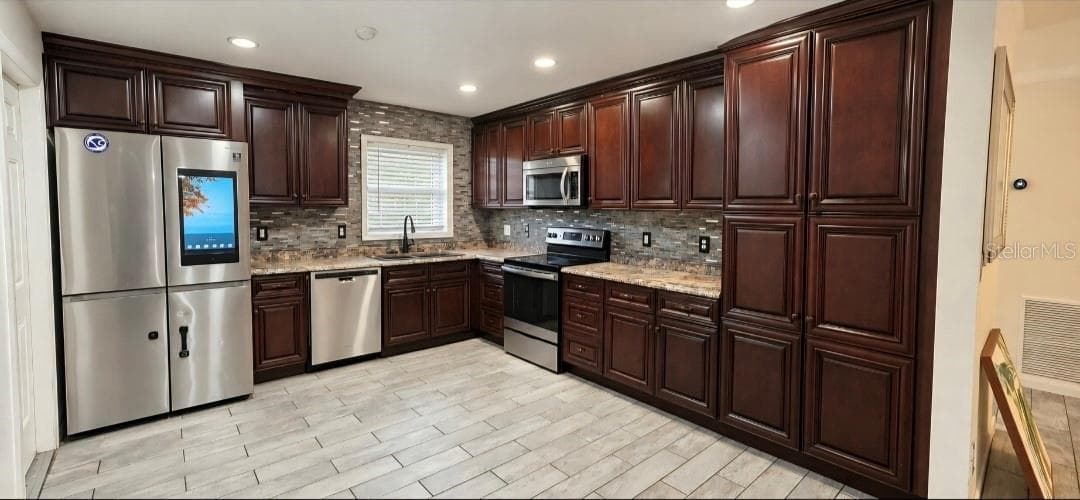 Single Family Residence at 8007 MEADOWGLEN DR, ORLANDO, photo 6 of 36