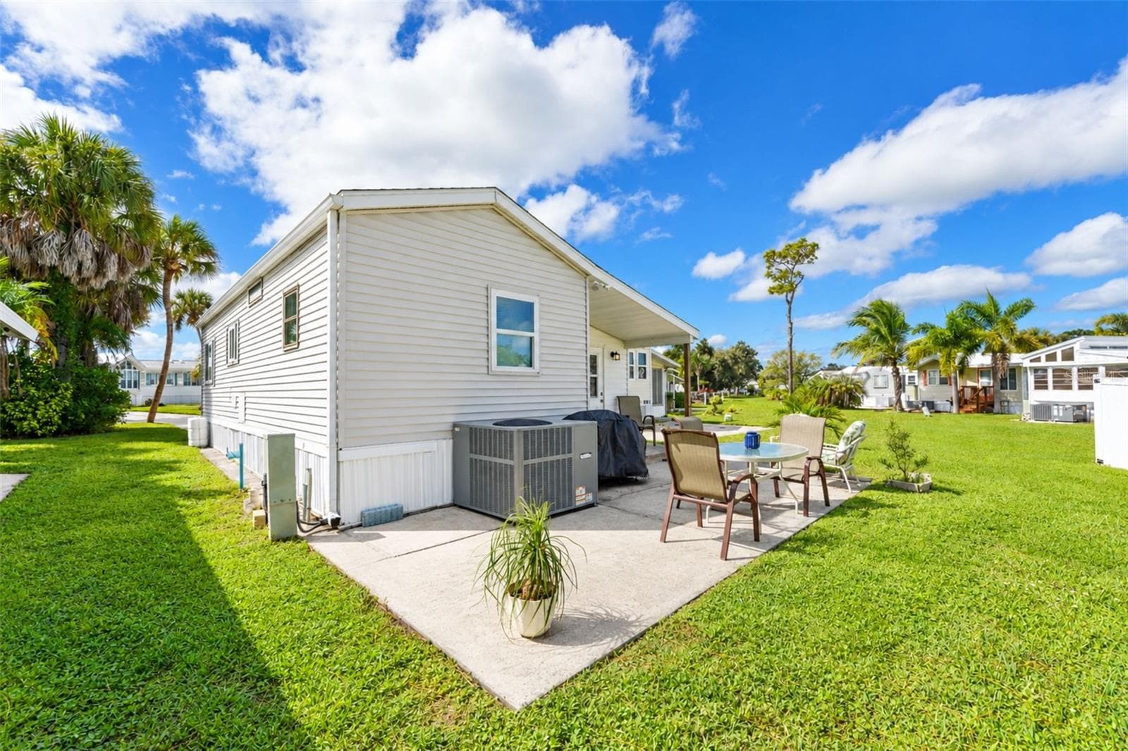 Manufactured Home at 39 CROWN POINT DR, NOKOMIS, photo 40 of 79