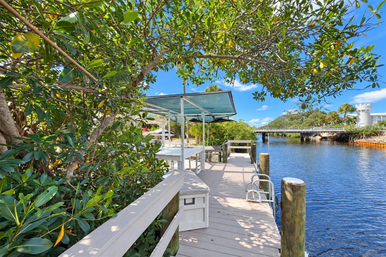 dock with cleaning station - 39 CROWN POINT DR, NOKOMIS