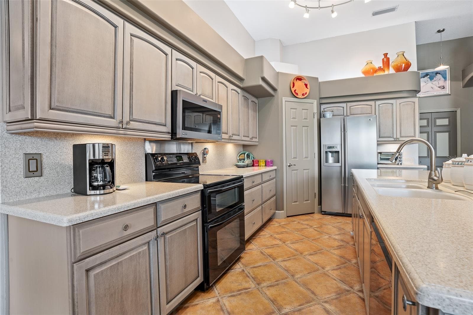 Kitchen - 993 MORI CT, PORT ORANGE