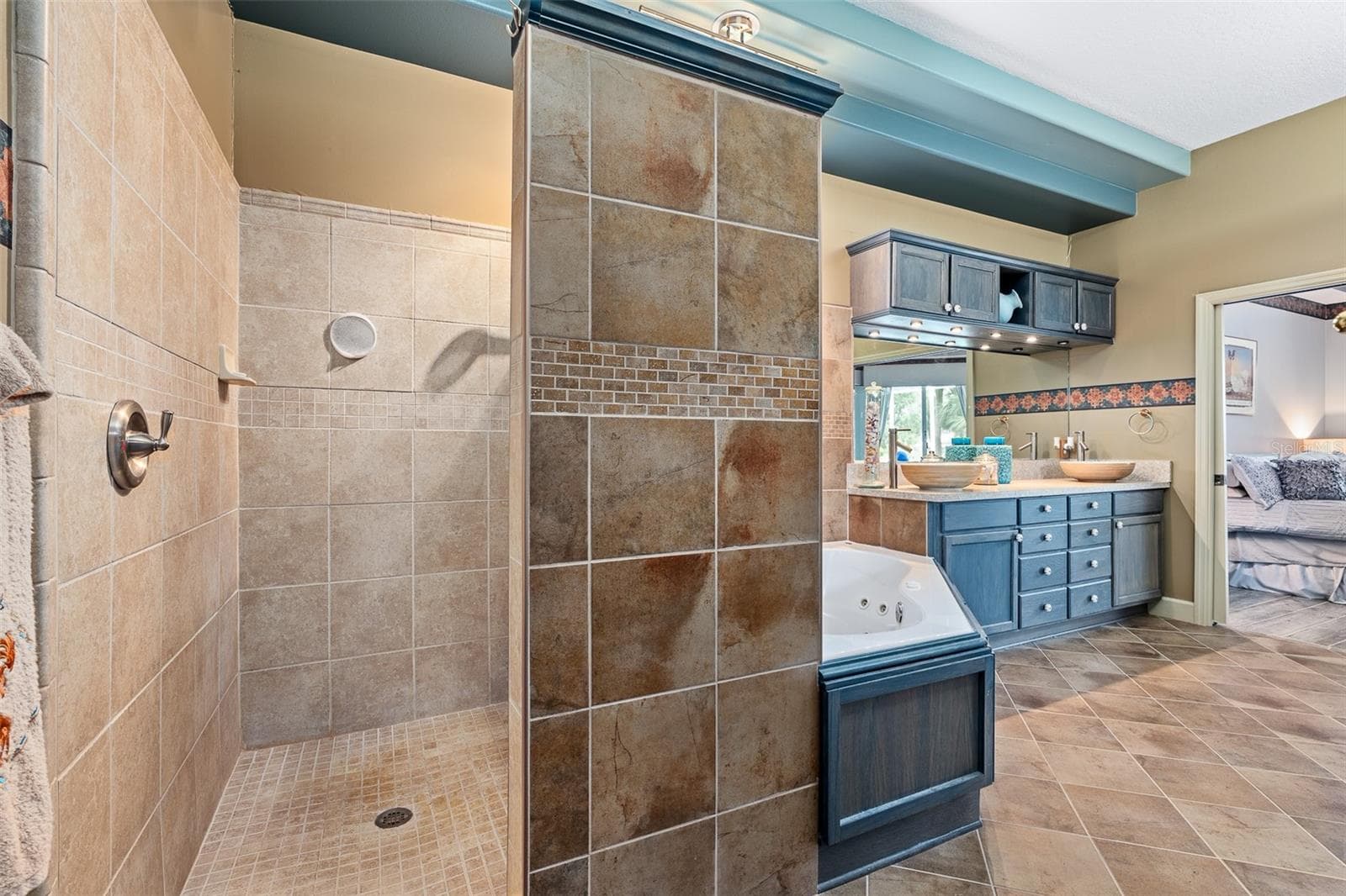 Ensuite Master Bathroom - 993 MORI CT, PORT ORANGE