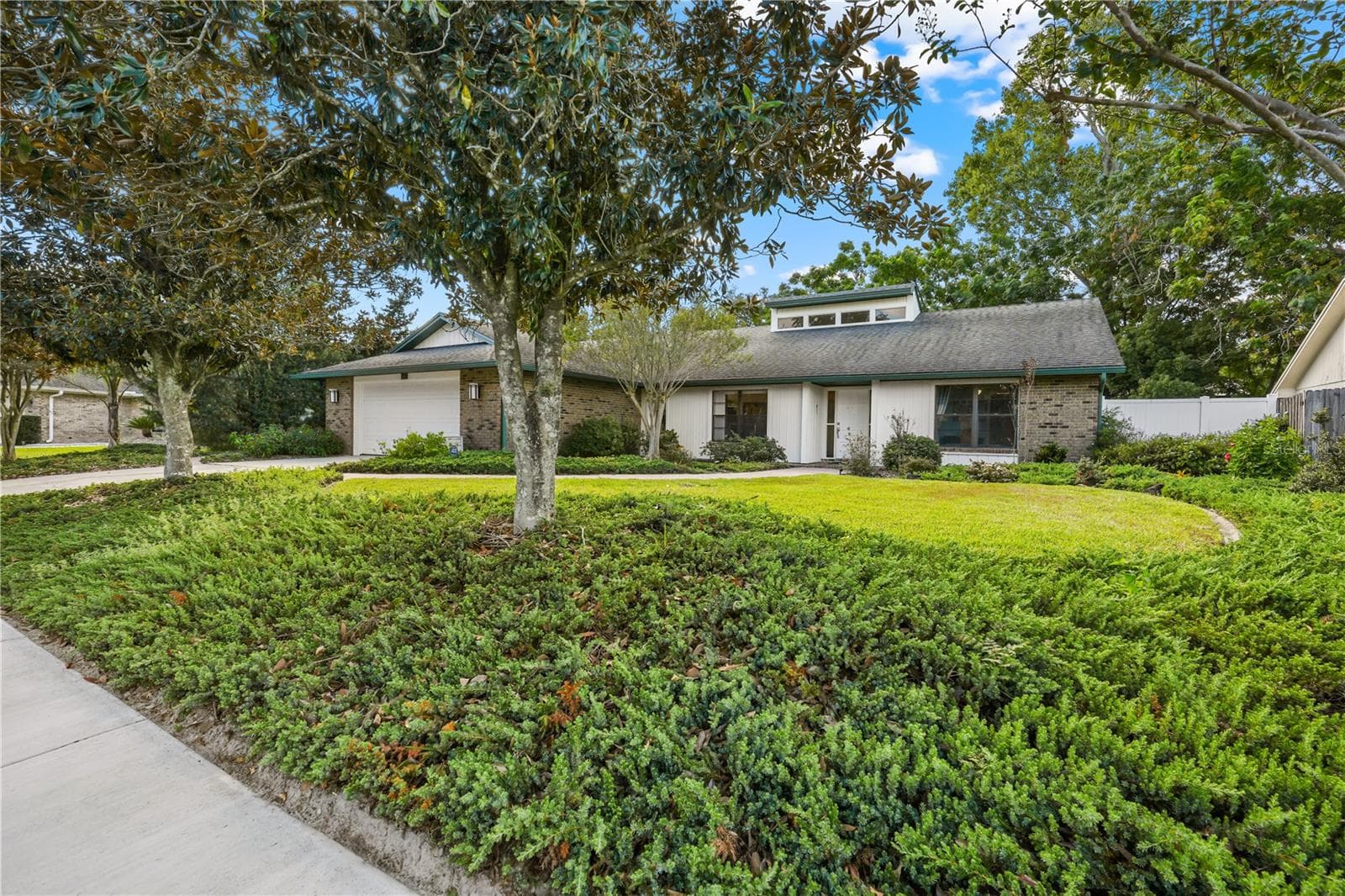 6659 HIDDEN BEACH CIR