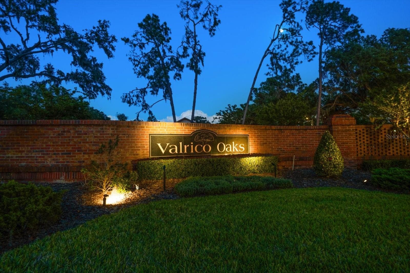 Valrico Oaks is a favorite! - 1105 DEER RUN PL, VALRICO