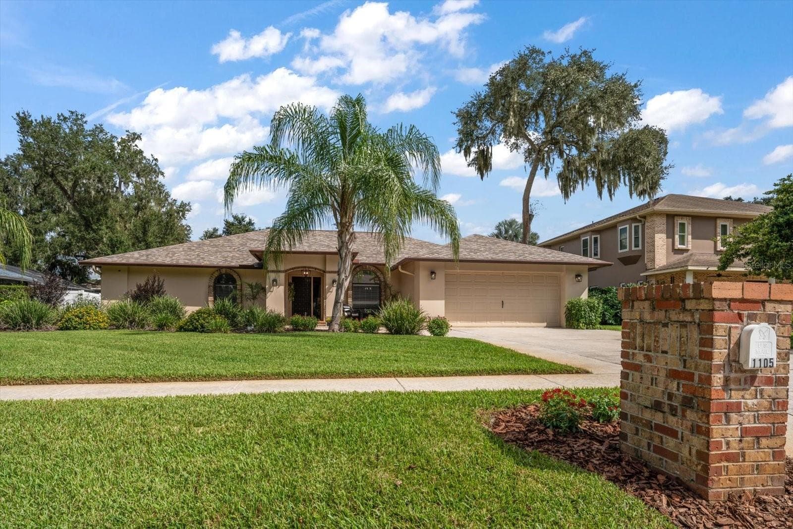 Welcome HOME! - 1105 DEER RUN PL, VALRICO