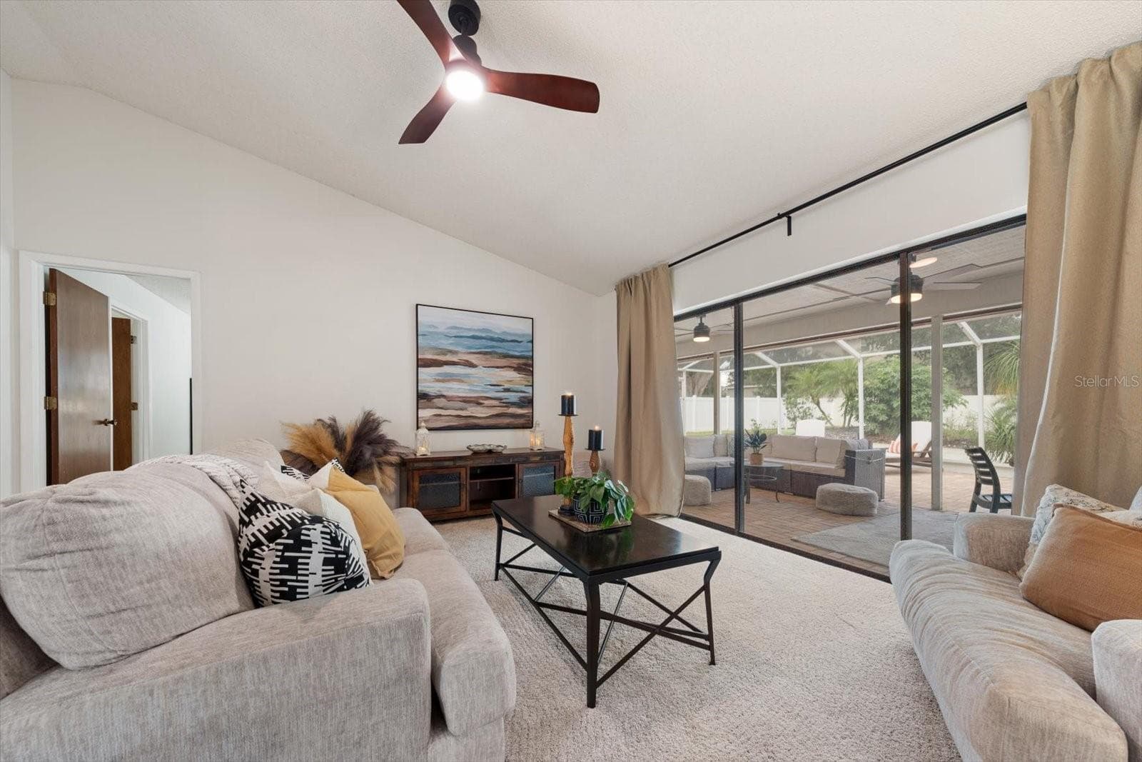 Relax and unwind! - 1105 DEER RUN PL, VALRICO