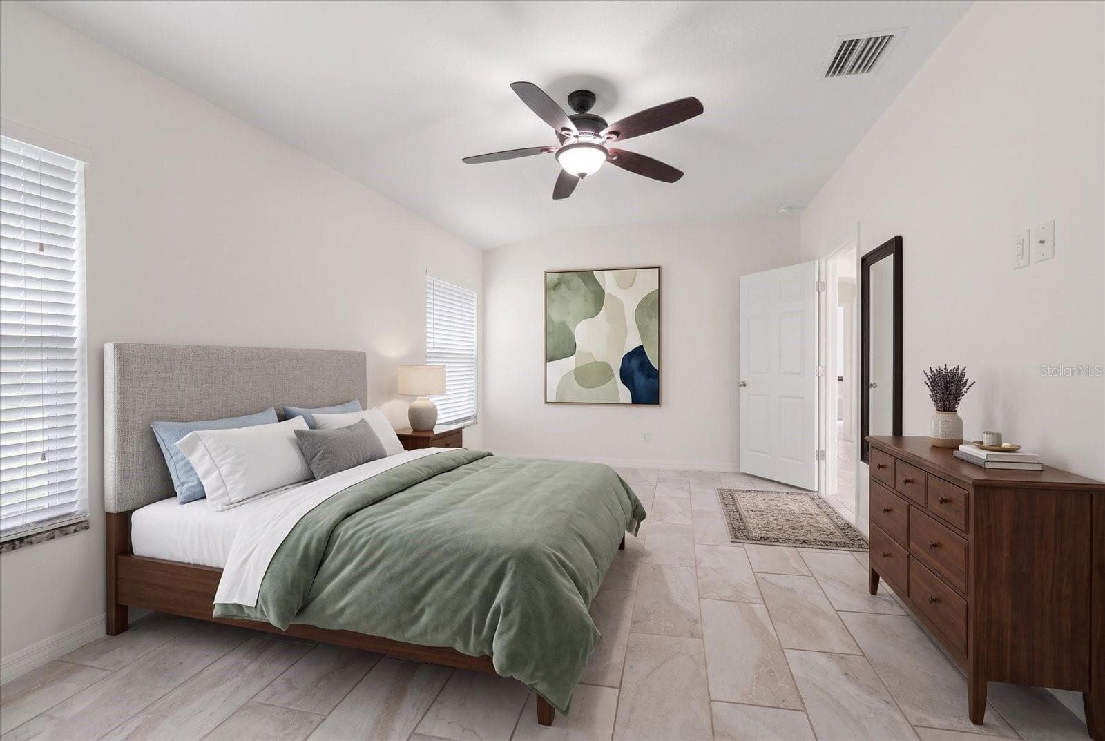 Large Second Primary Suite with walk-in closet! - 1105 DEER RUN PL, VALRICO