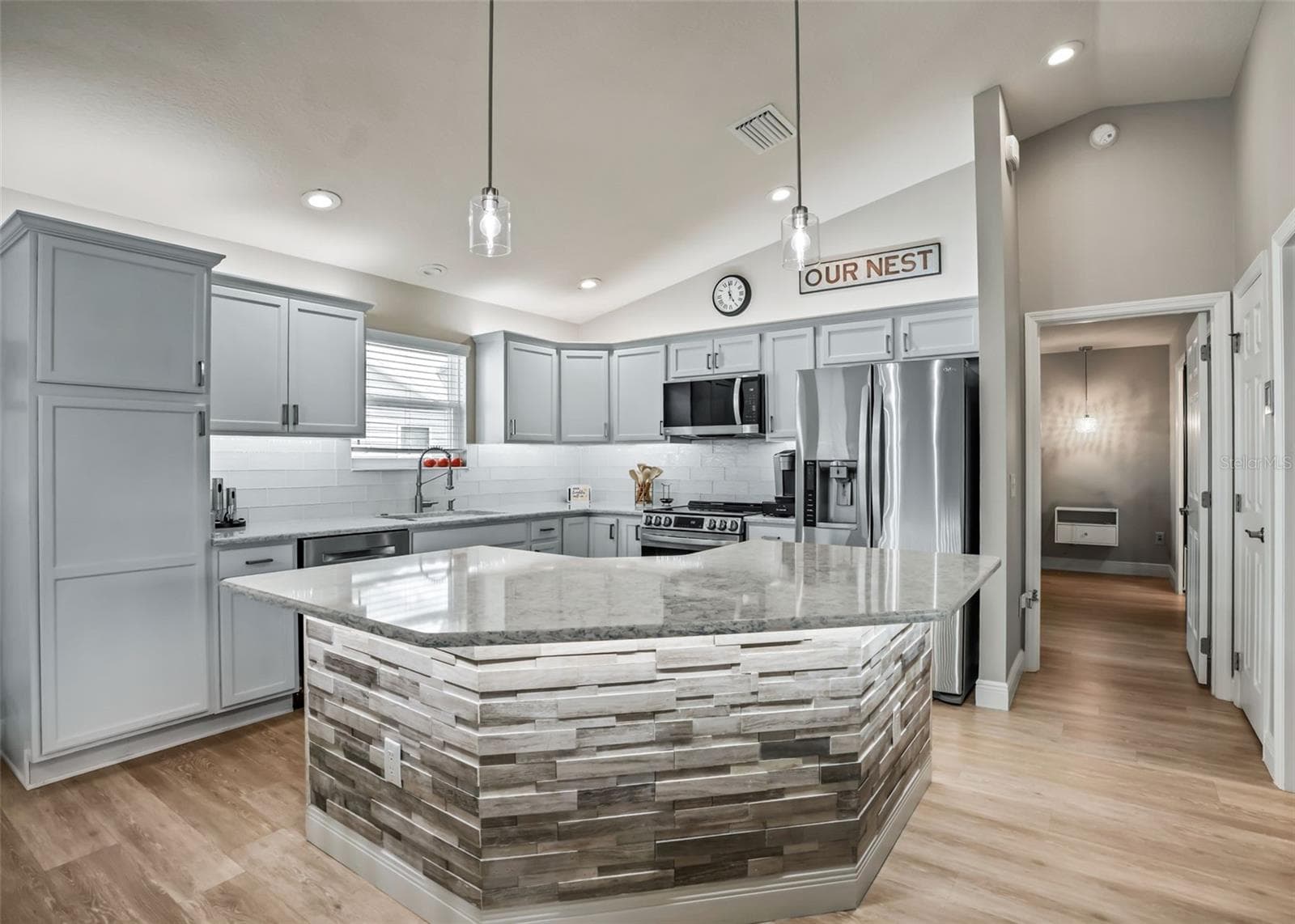 Quartz Countertops - 3229 DRESSENDORFER DR, THE VILLAGES