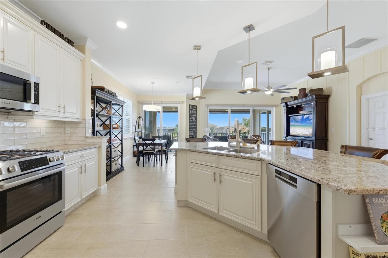 Condominium at 1009 RIVERSCAPE ST #1009, BRADENTON, photo 21 of 72