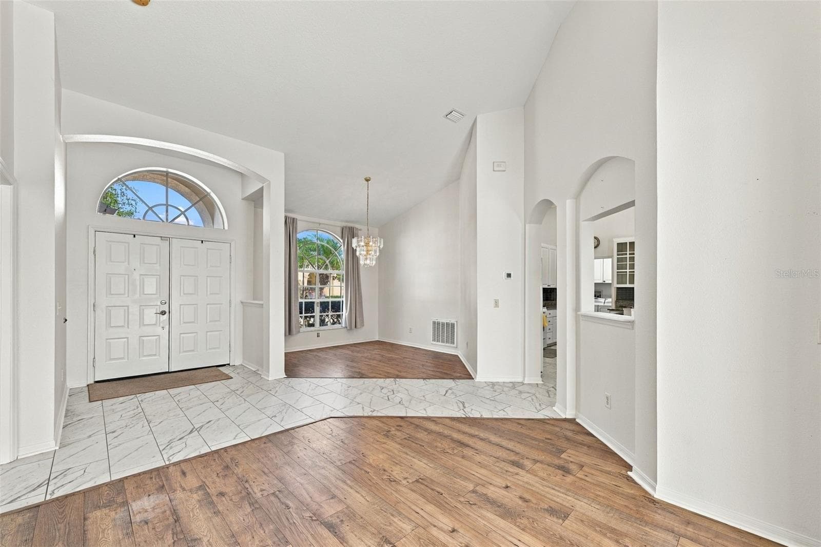 Single Family Residence at 4307 BROOKE DR, VALRICO, photo 7 of 57