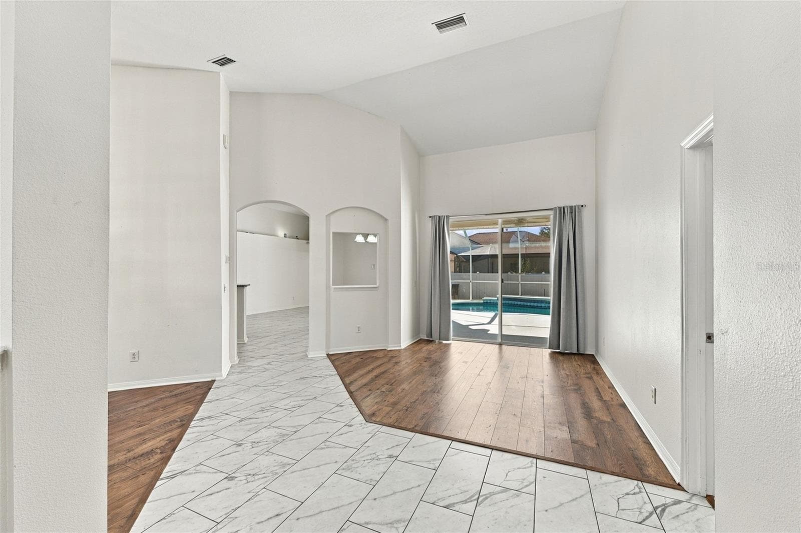 Single Family Residence at 4307 BROOKE DR, VALRICO, photo 11 of 57