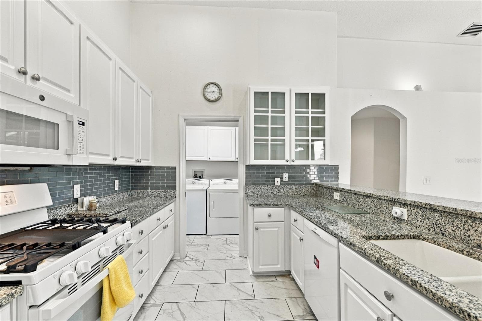 Single Family Residence at 4307 BROOKE DR, VALRICO, photo 19 of 57