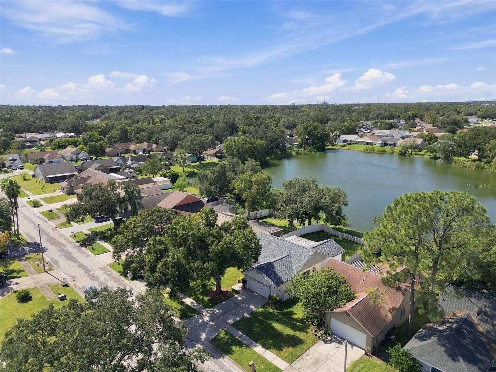 Drone Overhead - 1710 TARAH TRACE DR, BRANDON