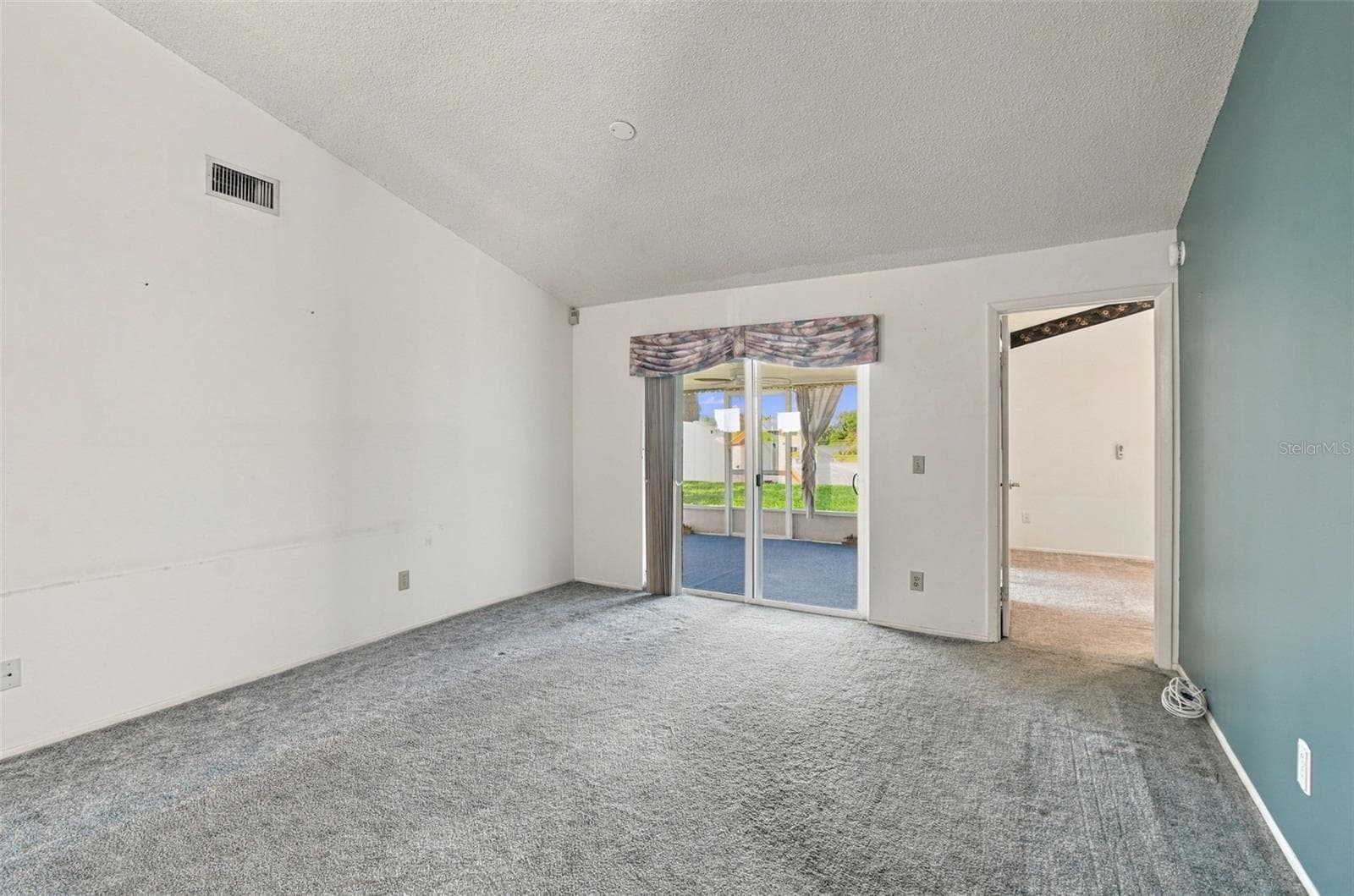 Family Room - 1710 TARAH TRACE DR, BRANDON