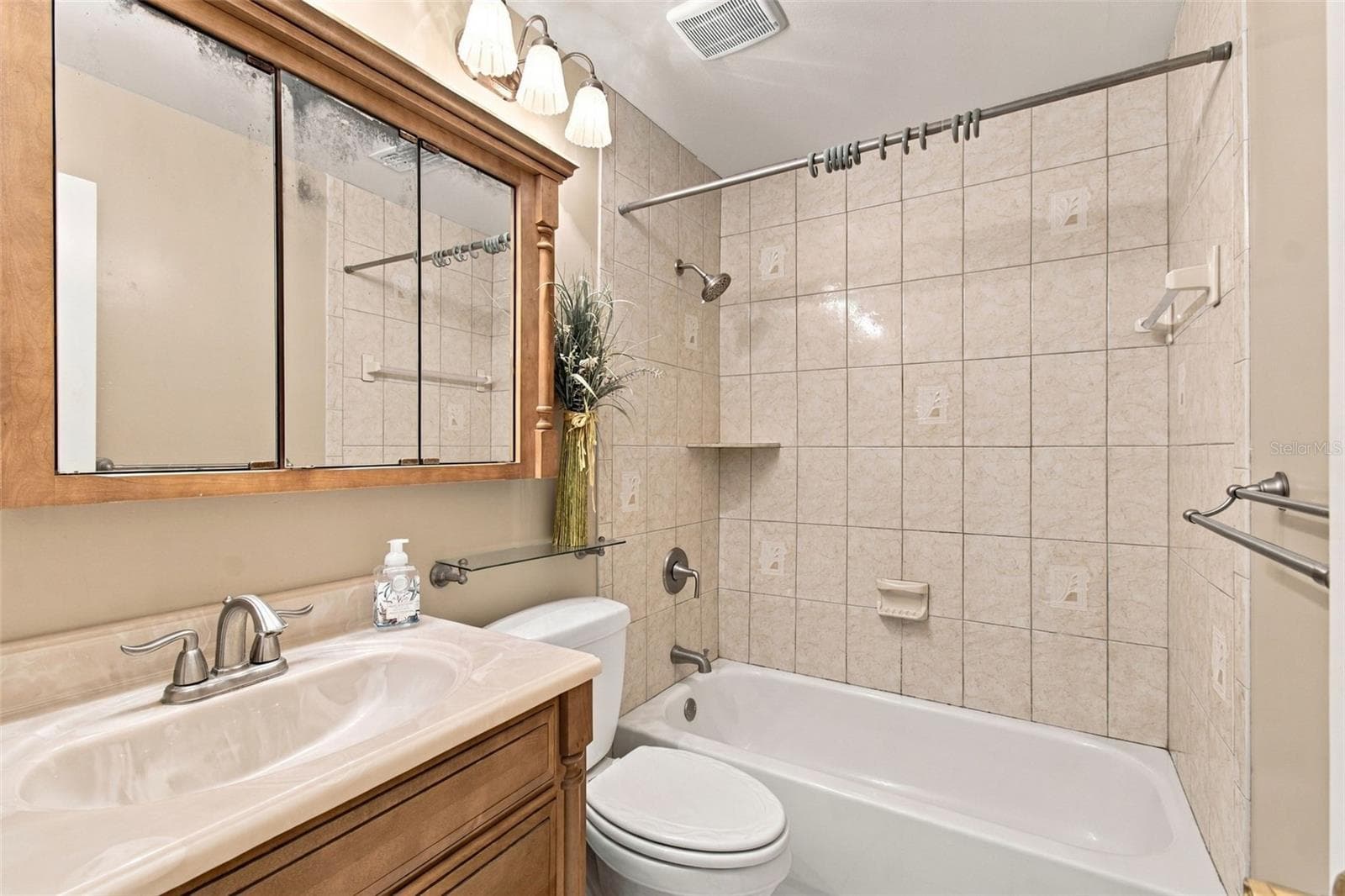 2nd Bath - 1710 TARAH TRACE DR, BRANDON