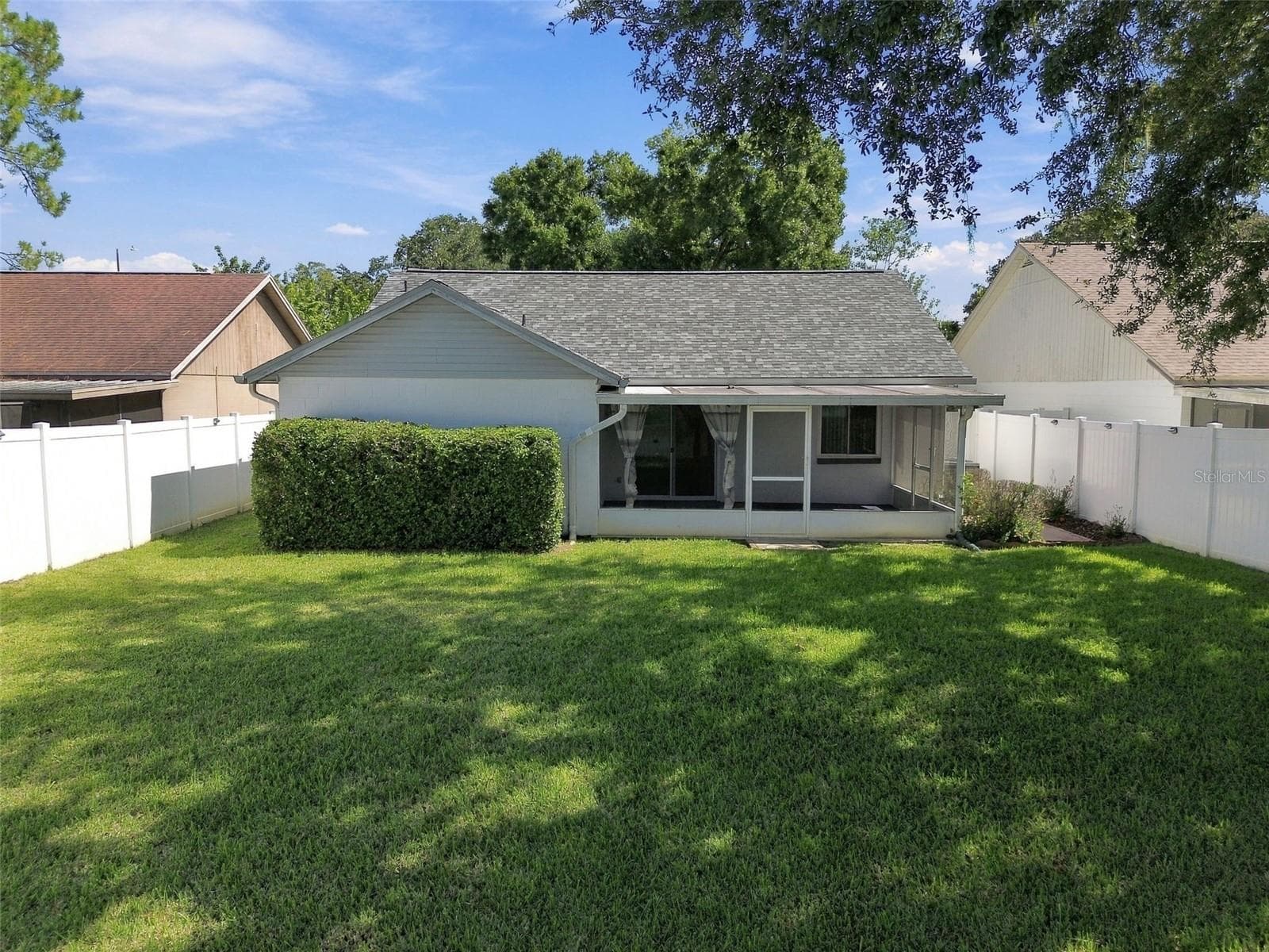 Back Elevation - 1710 TARAH TRACE DR, BRANDON
