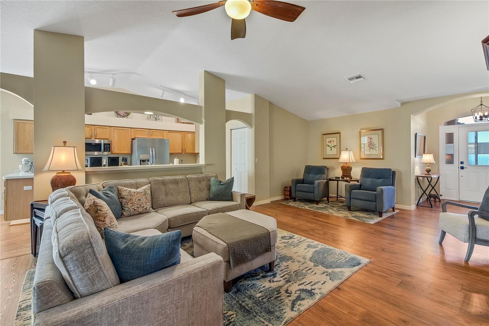 Single Family Residence at 1019 MEADOWBEND DR, LEESBURG, photo 9 of 54