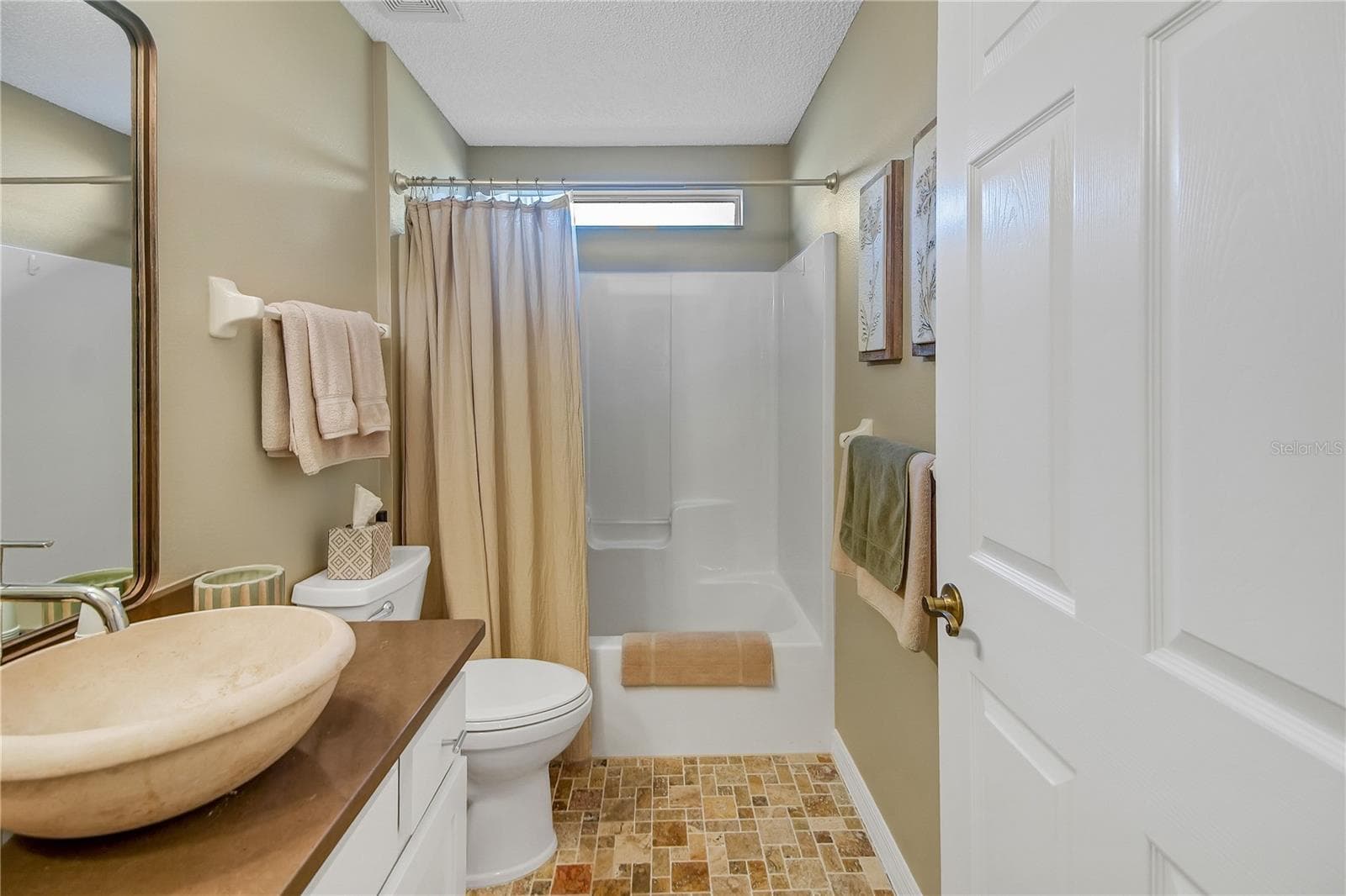 Single Family Residence at 1019 MEADOWBEND DR, LEESBURG, photo 42 of 54