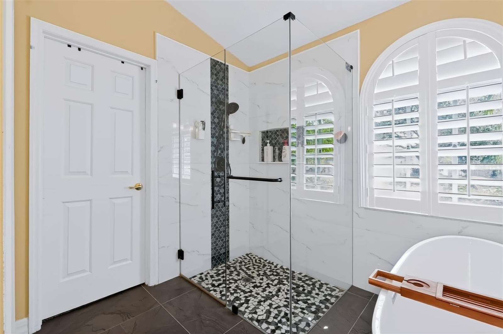 Single Family Residence at 12541 LEATHERLEAF DR, TAMPA, photo 21 of 38