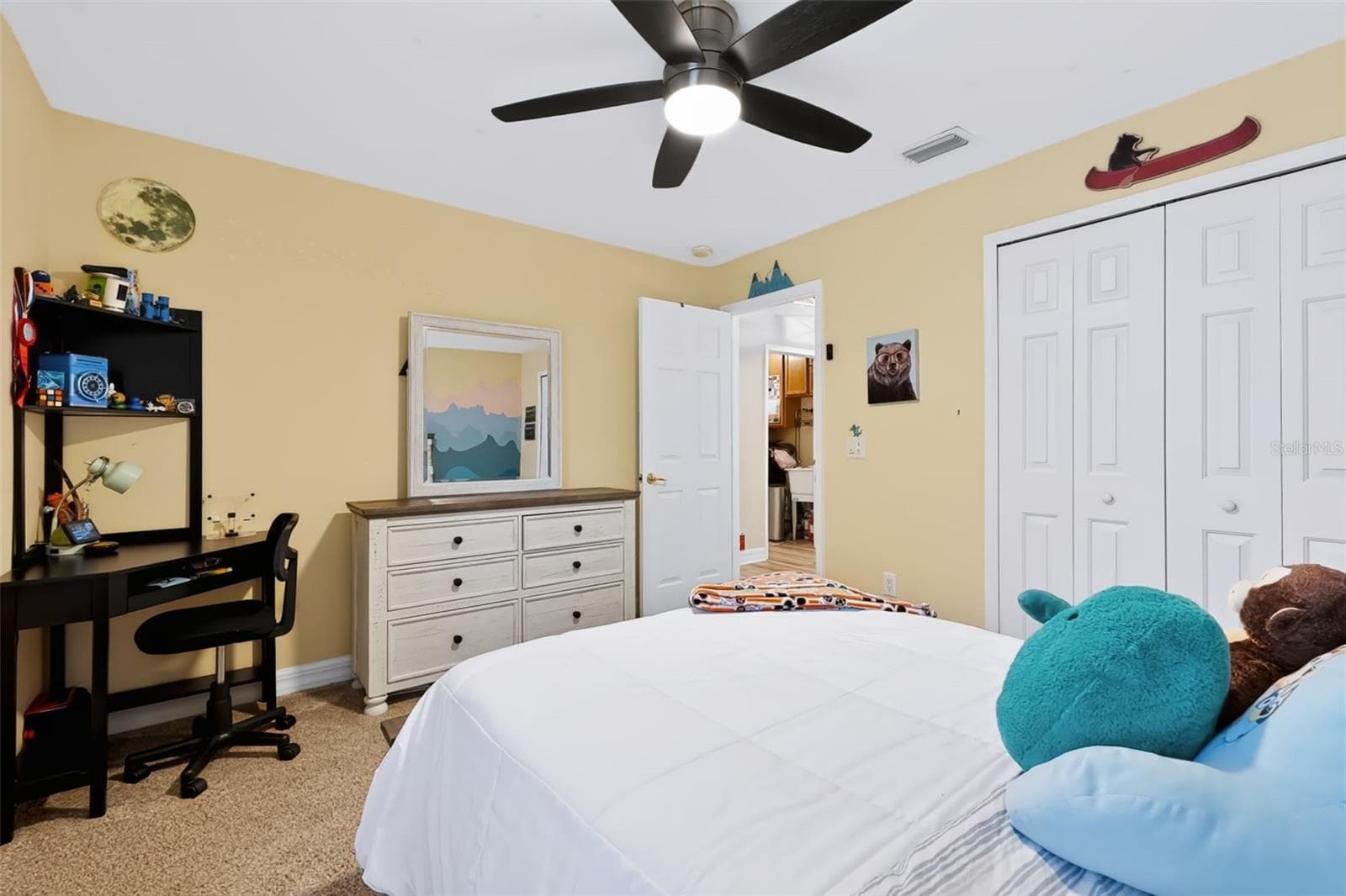 Single Family Residence at 12541 LEATHERLEAF DR, TAMPA, photo 28 of 38