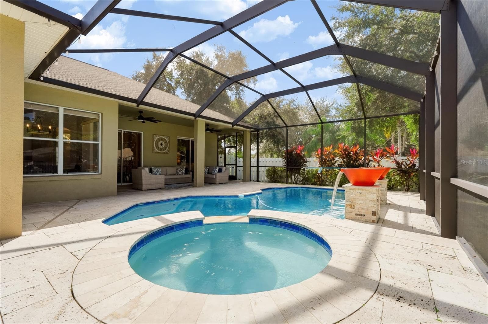 Single Family Residence at 12541 LEATHERLEAF DR, TAMPA, photo 32 of 38