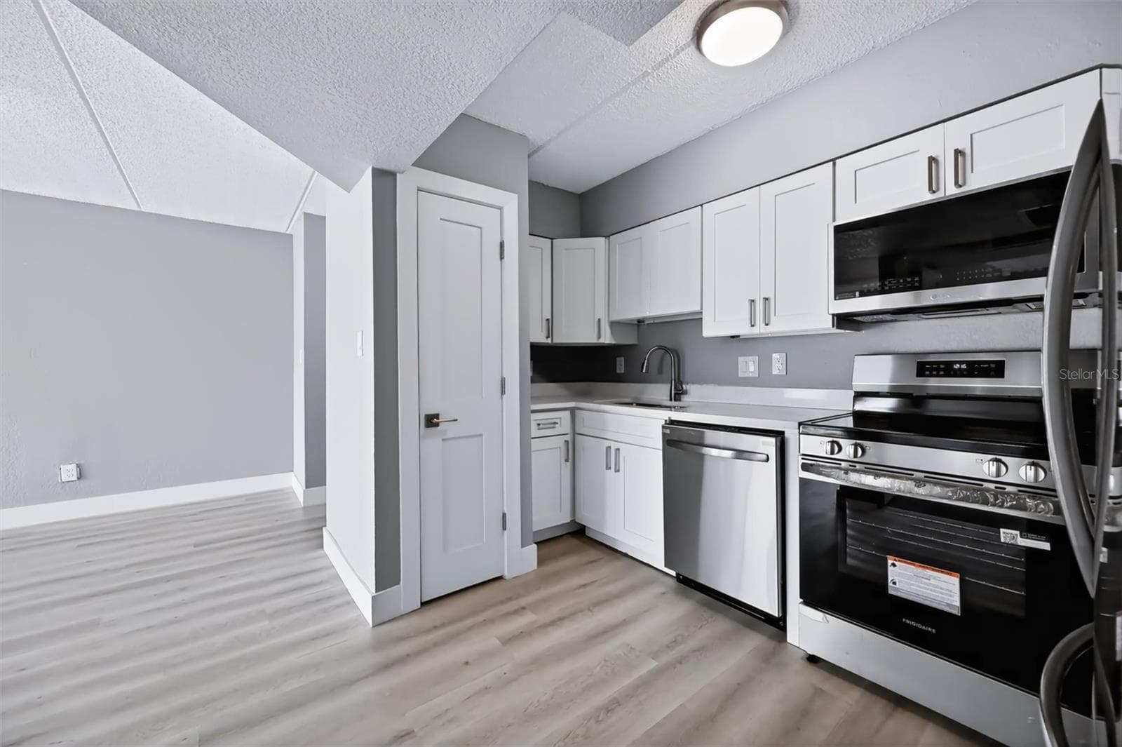 Condominium at 10365 PARADISE BLVD #5, TREASURE ISLAND, photo 8 of 30
