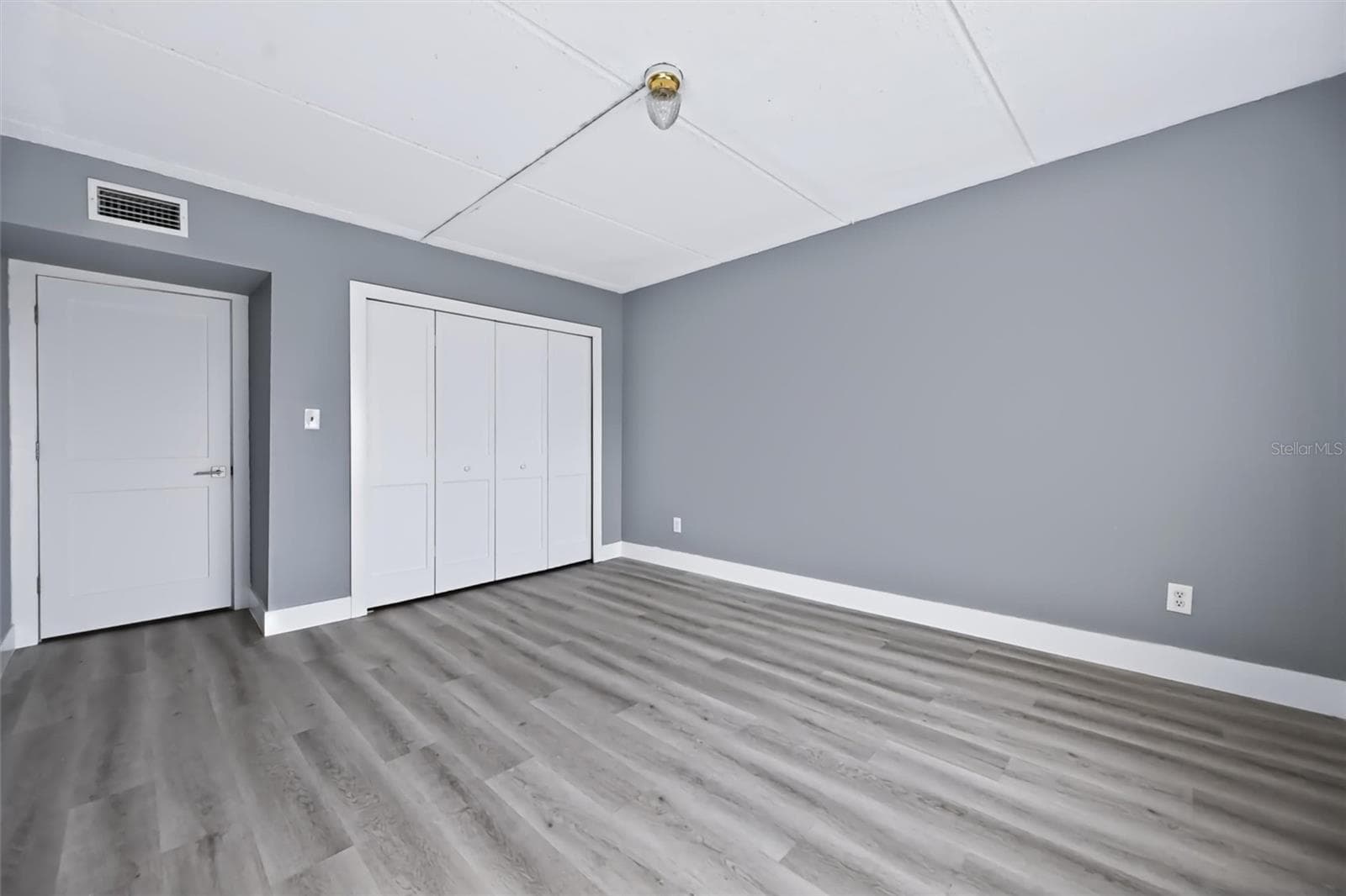 The Bedroom - 10365 PARADISE BLVD #5, TREASURE ISLAND
