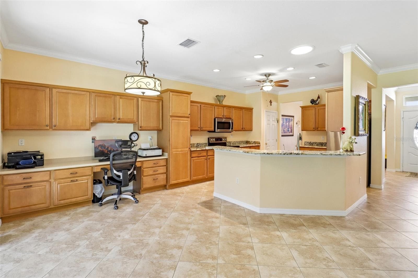 Single Family Residence at 9243 SE 120TH LOOP, SUMMERFIELD, photo 14 of 41